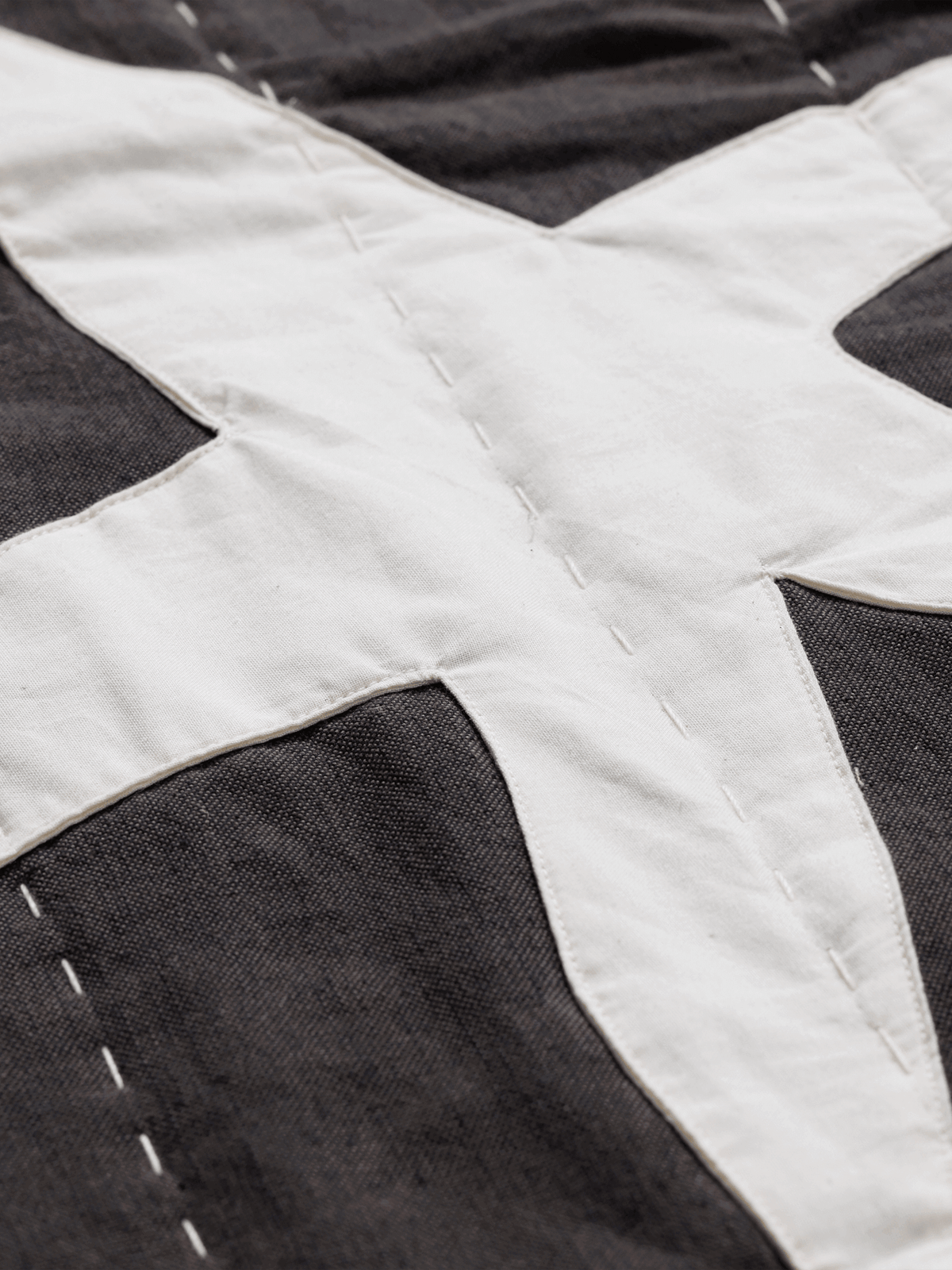 Manta acolchada con aplique Kove de Ferm Living