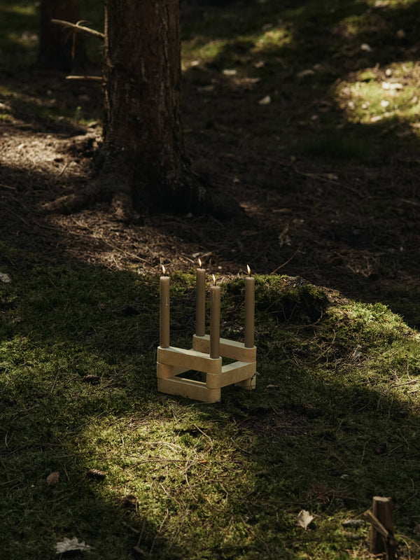 Portavelas modular Newel · Ferm Living · ambiente