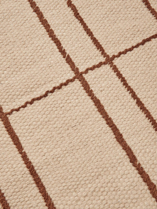 Alfombra Sen pergamino/castaño · Ferm Living