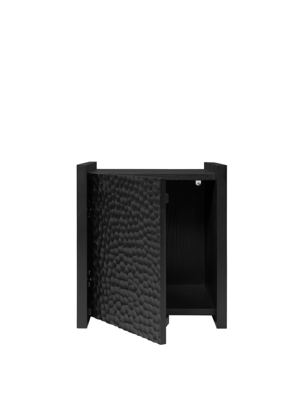 Mesa auxiliar Scarni fresno teñido oscuro · Ferm Living