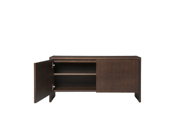 Mueble recibidor Parcel bajo roble teñido oscuro · Ferm Living