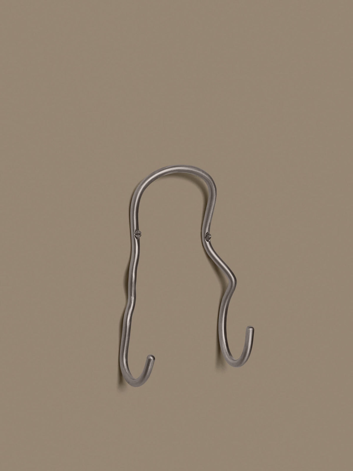 Colgador doble Curvature de Ferm Living