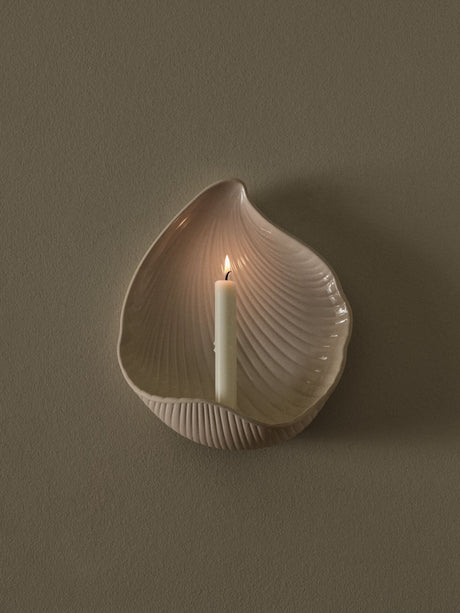 Portavelas de pared Shell de Ferm Living