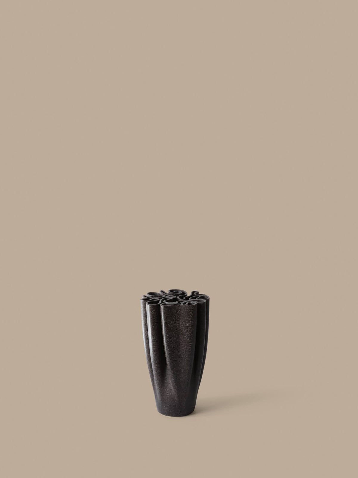 Vase Dedali · Ferm Living Dark Brown · H25