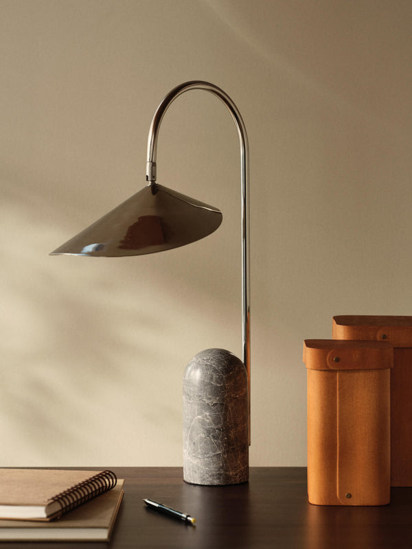 Lámpara de sobremesa Arum de Ferm Living