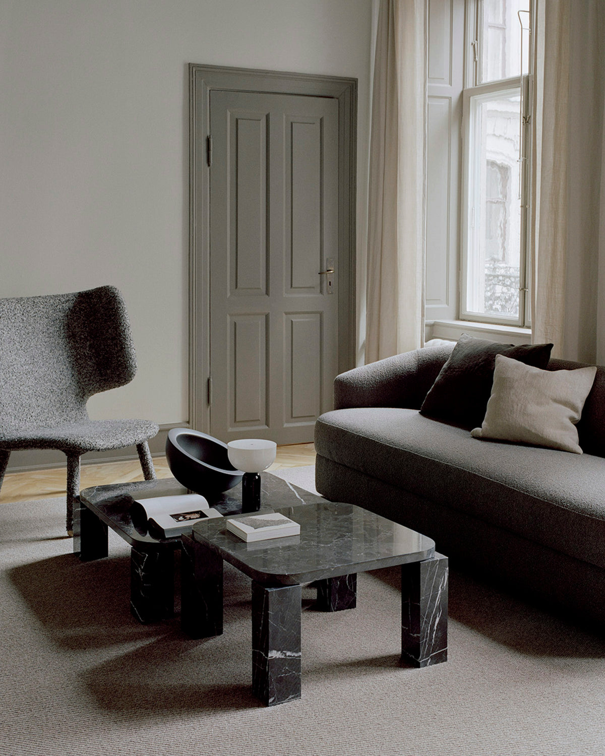 Coffee table Atlas · New Works