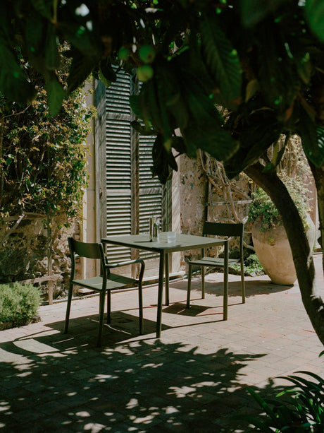 Mesa de comedor May · New Works