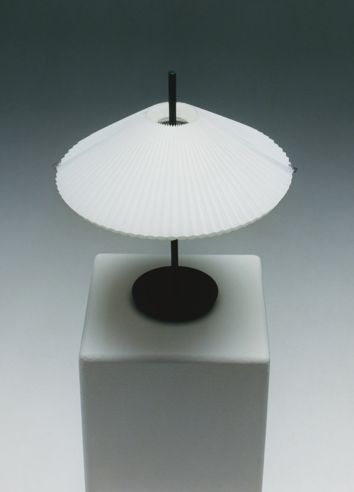 Table lamp Nebra · New Works