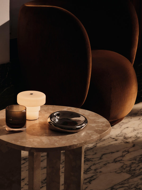 Mesa auxiliar Taula de Ferm Living
