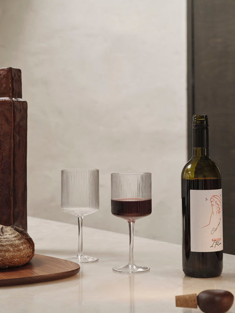 Copas de vino tinto Ripple de Ferm Living