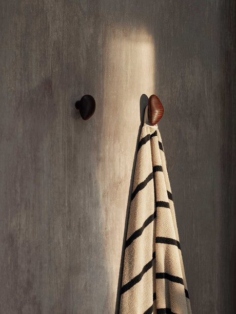 Colgadores Cairn de Ferm Living