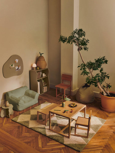 Banco infantil Little Architect de Ferm Living