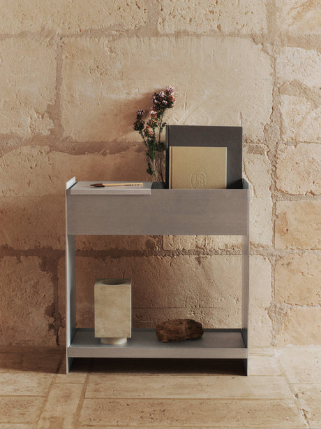 Jardinera con estante Lager de Ferm Living