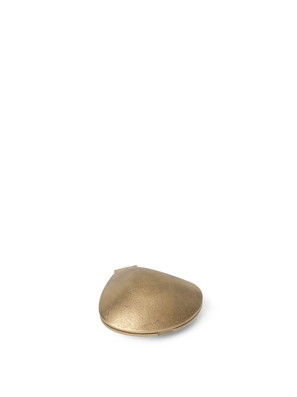 Clam · Ferm Living · cerrado