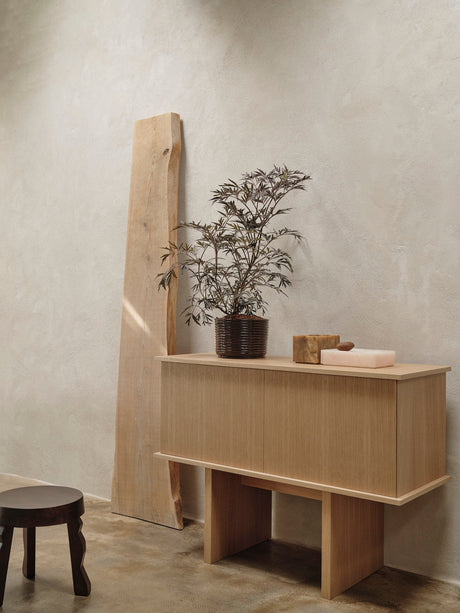 Aparador Stilt de Ferm Living