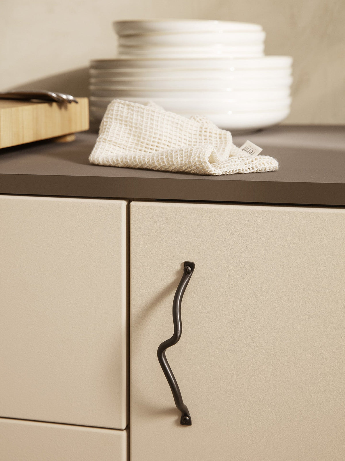 Tirador Curvature de Ferm Living