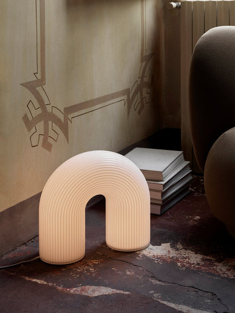 Lámpara de pie Vuelta · Ferm Living