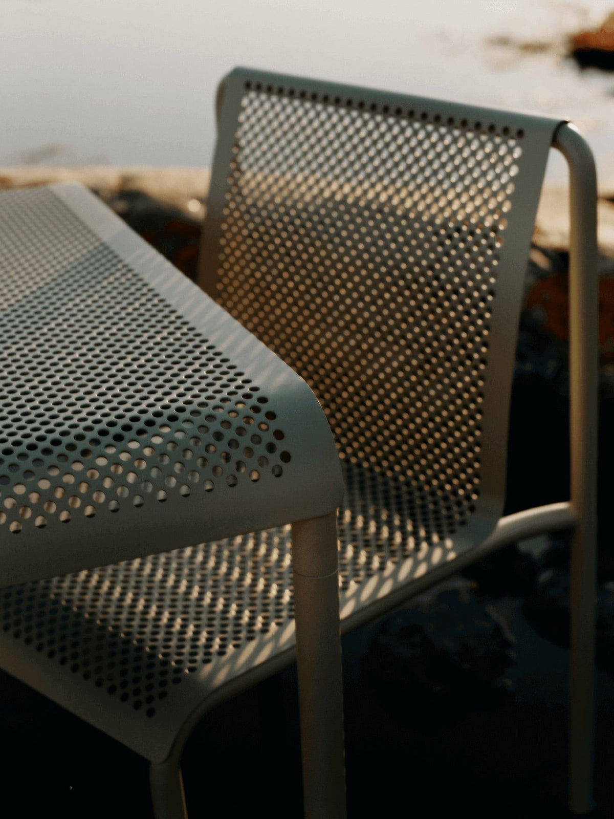 Mesa de comedor de exterior Dapple de Ferm Living