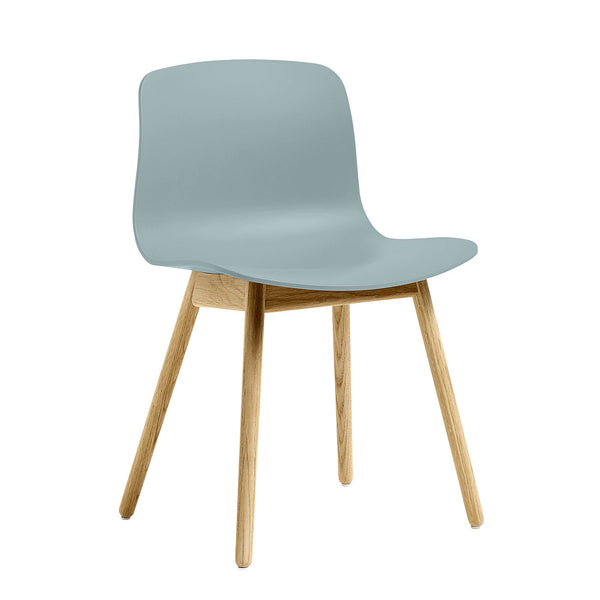 Silla About A Chair AAC 12 · HAY · dusty blue 2.0 / Varnished Oak