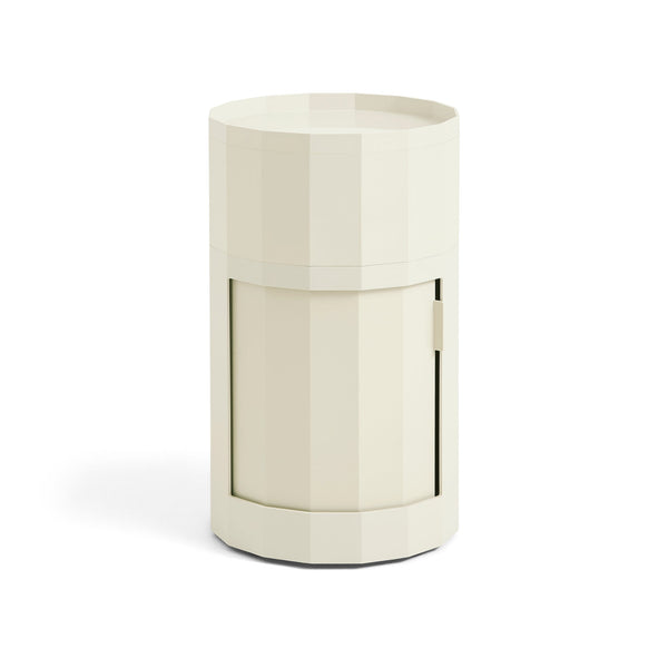 Mueble auxiliar Facet · HAY · Eggshell / High