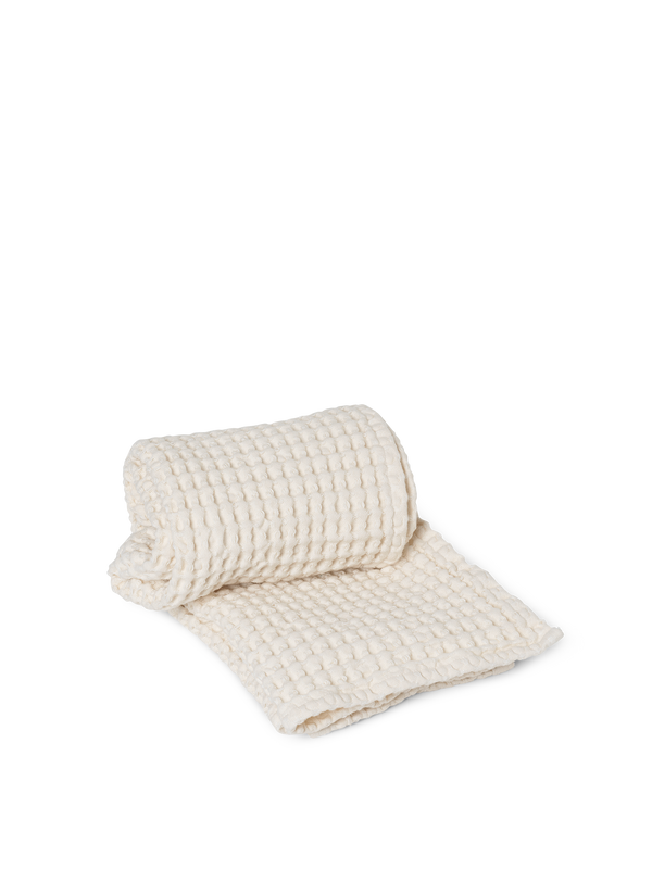 Toalla de manos orgánica Organic de Ferm Living