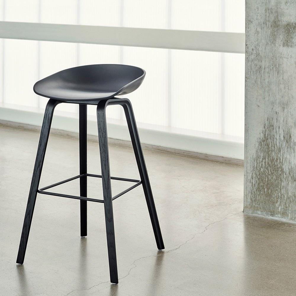 Taburete alto About A Stool AAS 32 · HAY · ambiente