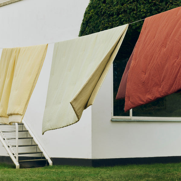 Manta acolchada Air Quilt · HAY · ambiente
