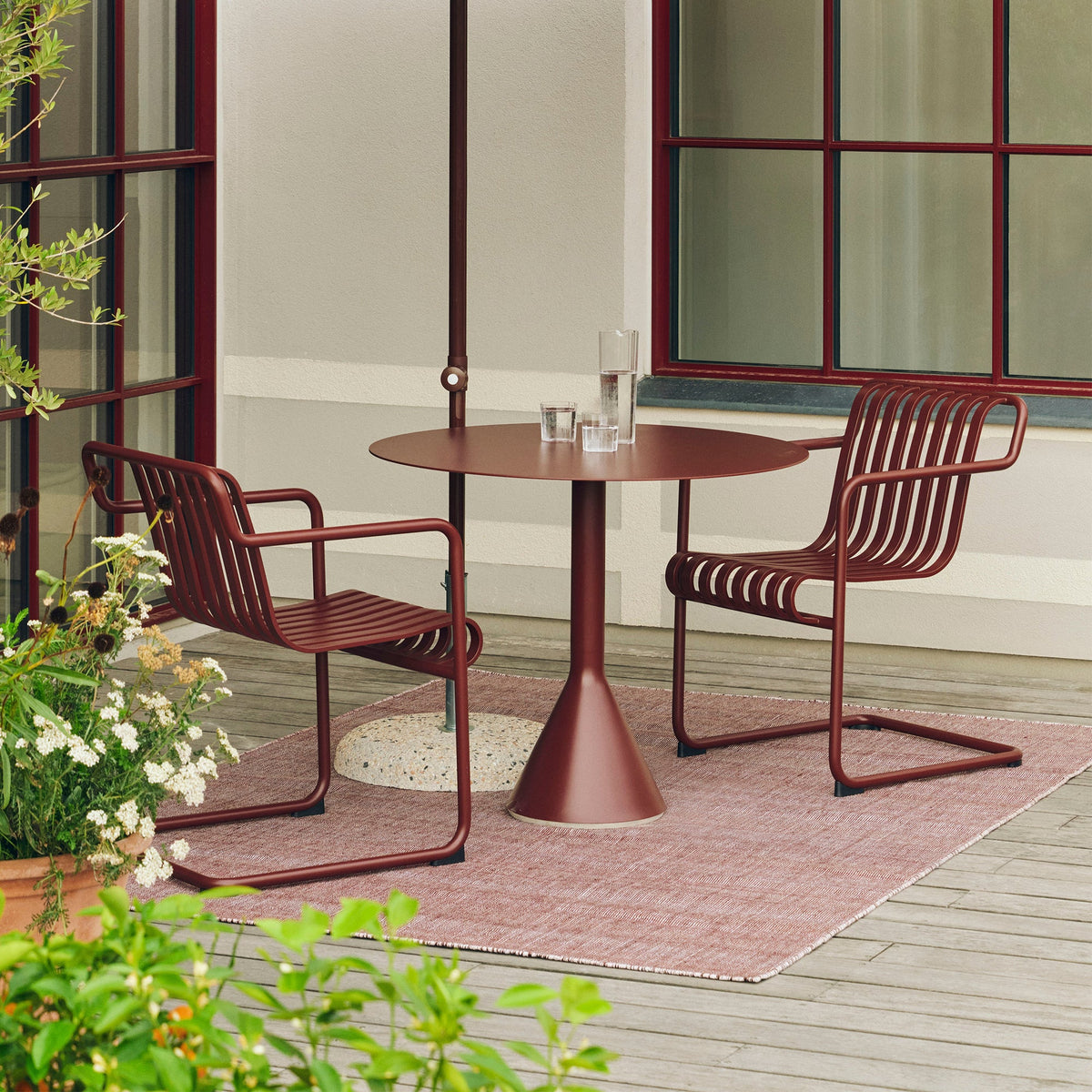 Sillón de comedor Palissade Cantilever · HAY · ambiente