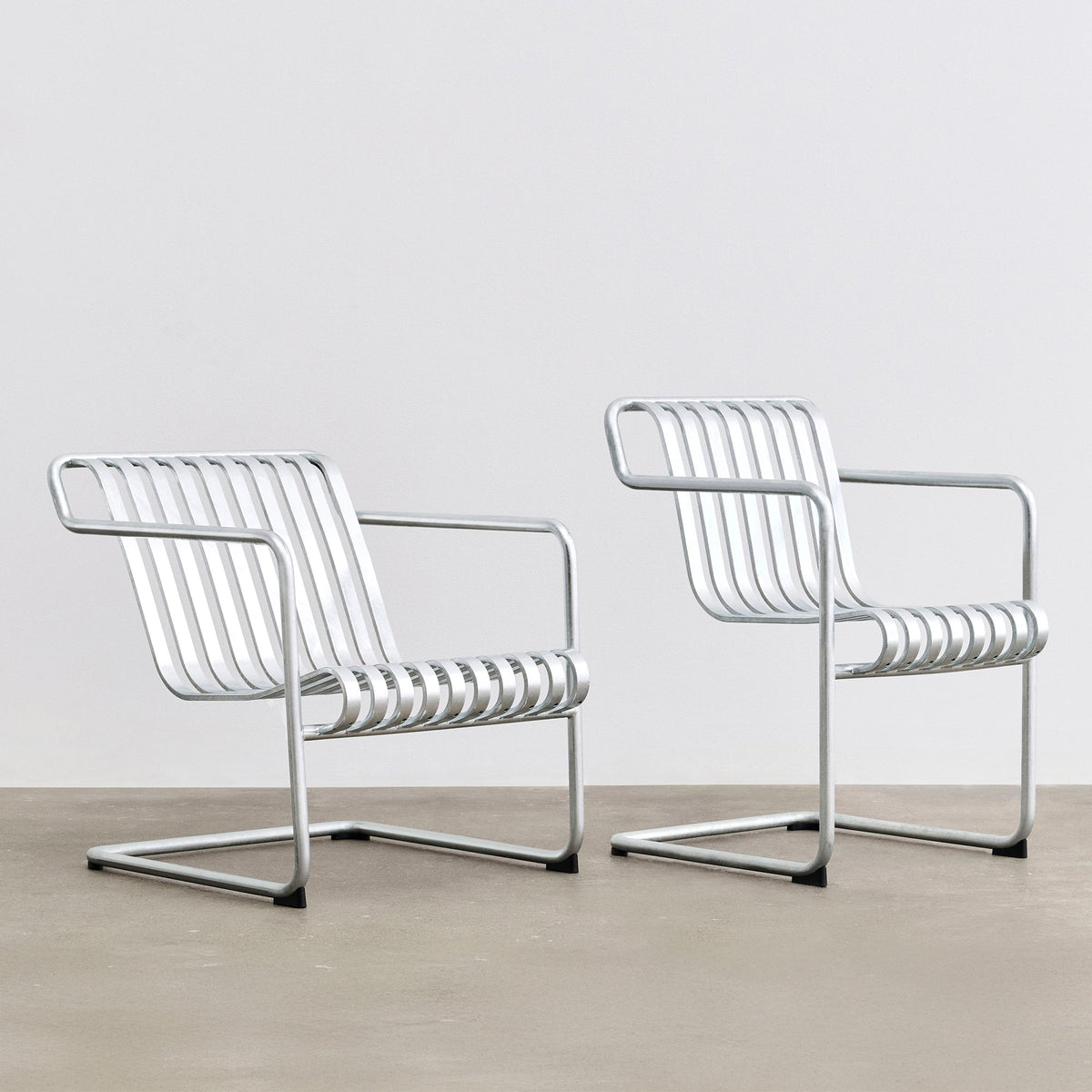 Butaca lounge Palissade Cantilever Low · HAY · ambiente