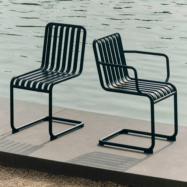 Silla cantilever Palissade · HAY · ambiente