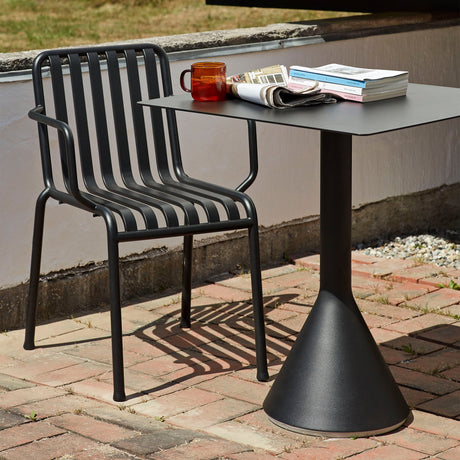 Mesa bistró Cone Palissade · HAY · ambiente
