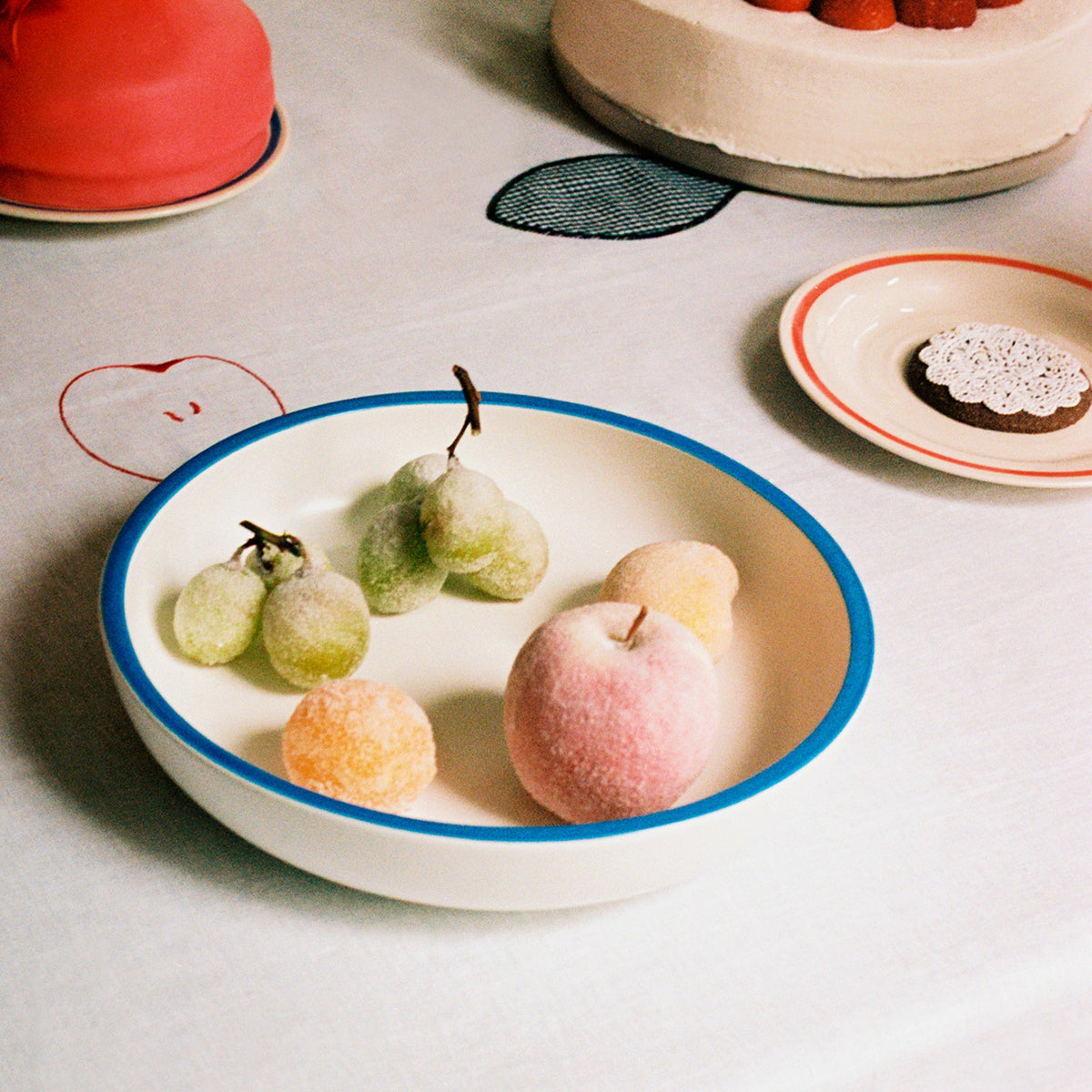 Plato Sobremesa · HAY · ambiente