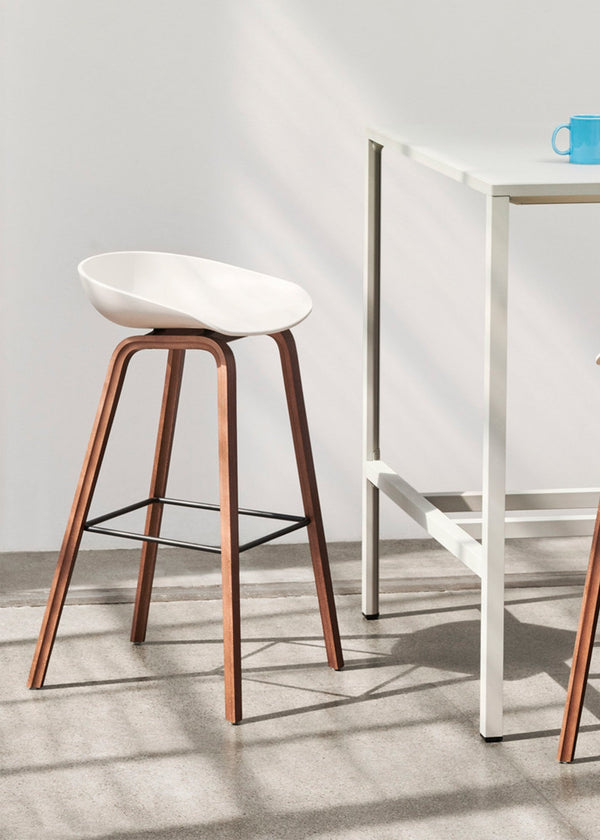 Taburete alto About A Stool AAS 32 · HAY · ambiente
