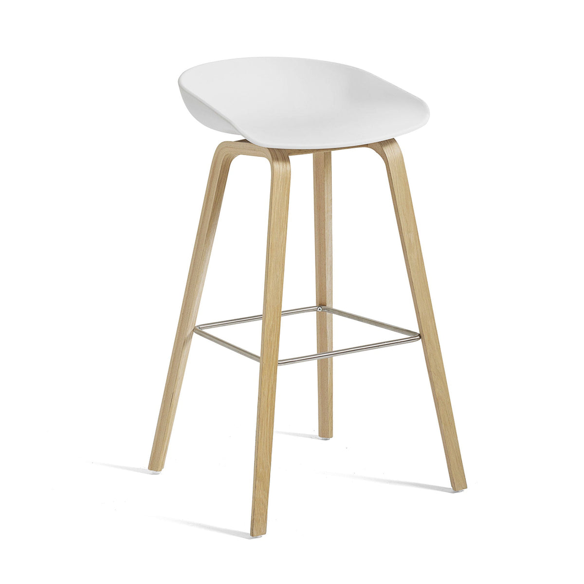 Taburete alto About A Stool AAS 32 · HAY · white 2.0 / H 65 cm / Varnished Oak / Stainless Steel