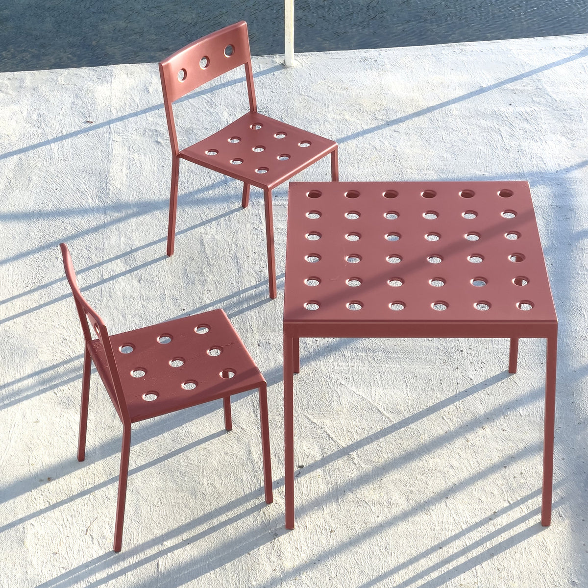 Mesa de comedor Balcony · HAY · ambiente
