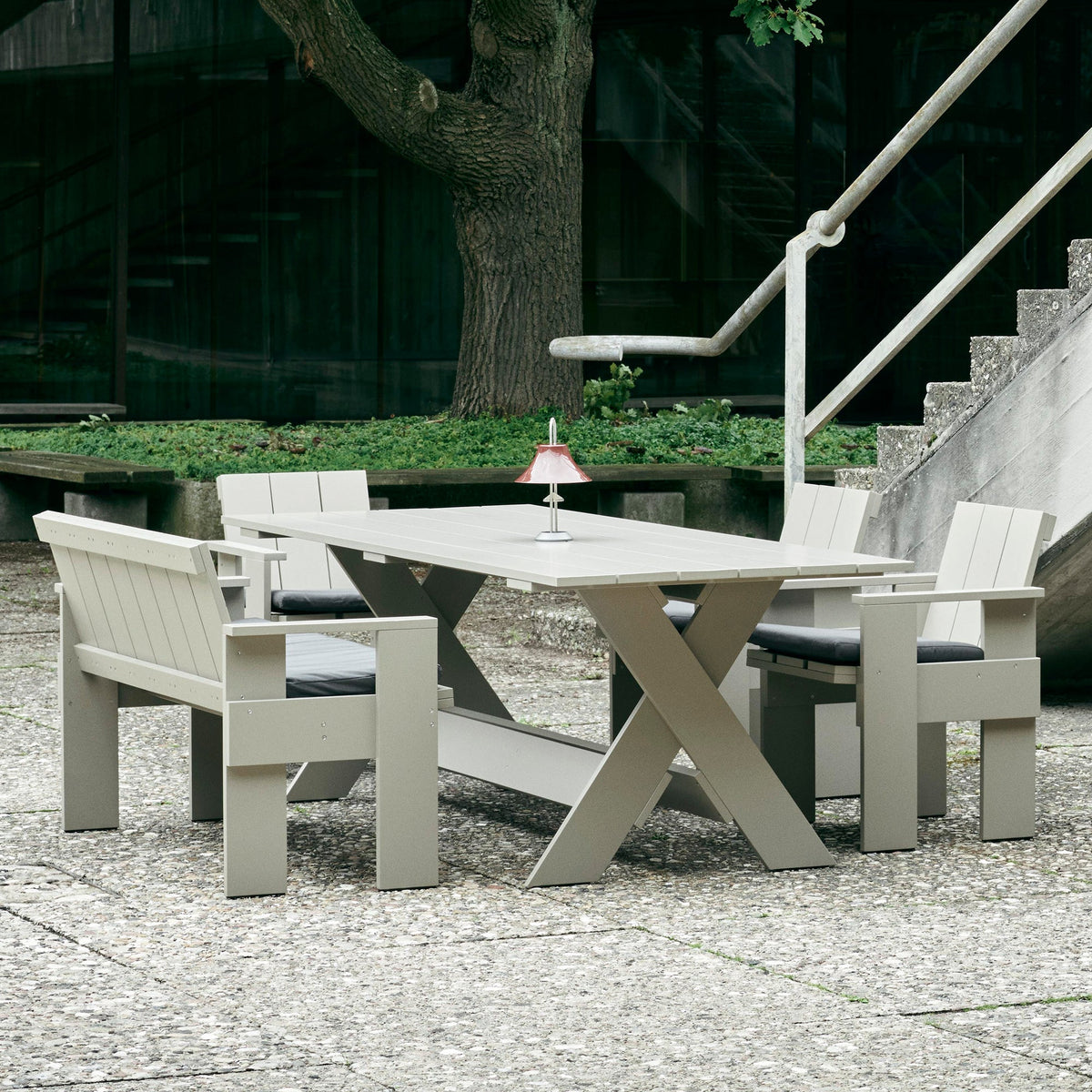 Mesa de comedor Crate · HAY · ambiente