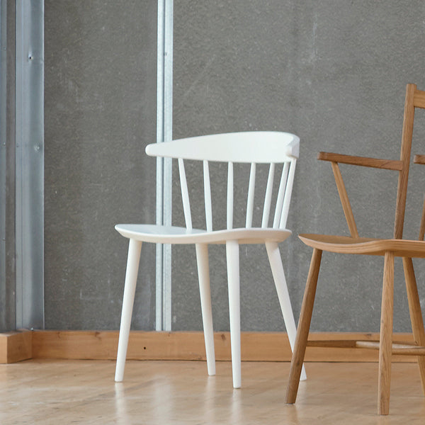 Silla J104 · HAY · ambiente