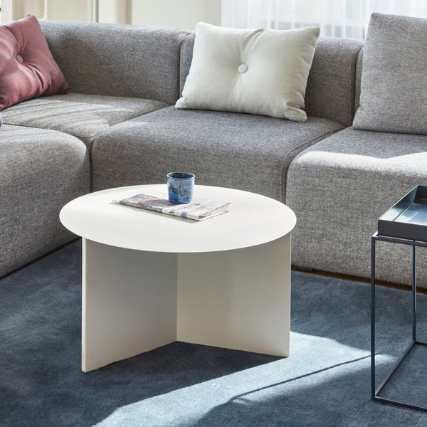 Mesa auxiliar Slit Table XL · HAY · ambiente