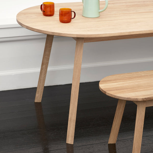 Mesa de comedor Triangle Leg · HAY · ambiente
