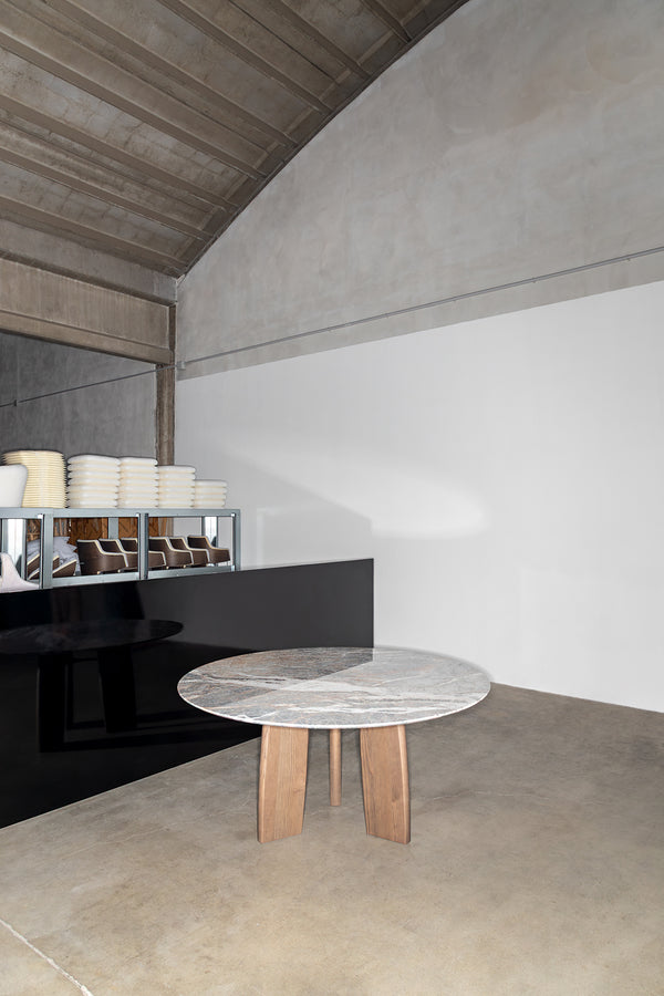 Mesa de comedor Kira, vista 1