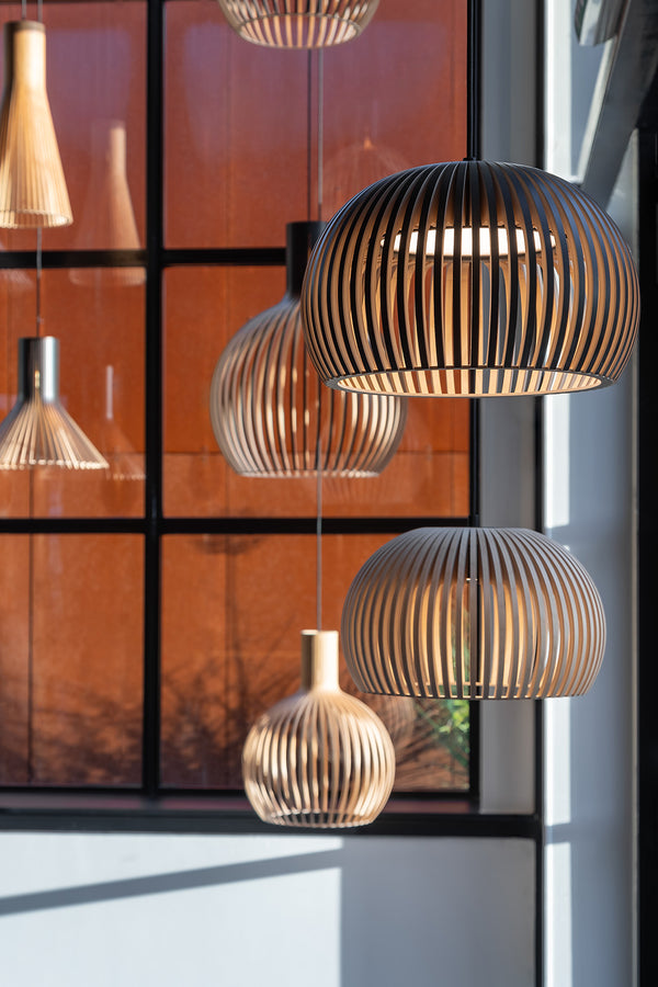 Lámpara colgante Atto 5000 de Secto Design en un interior