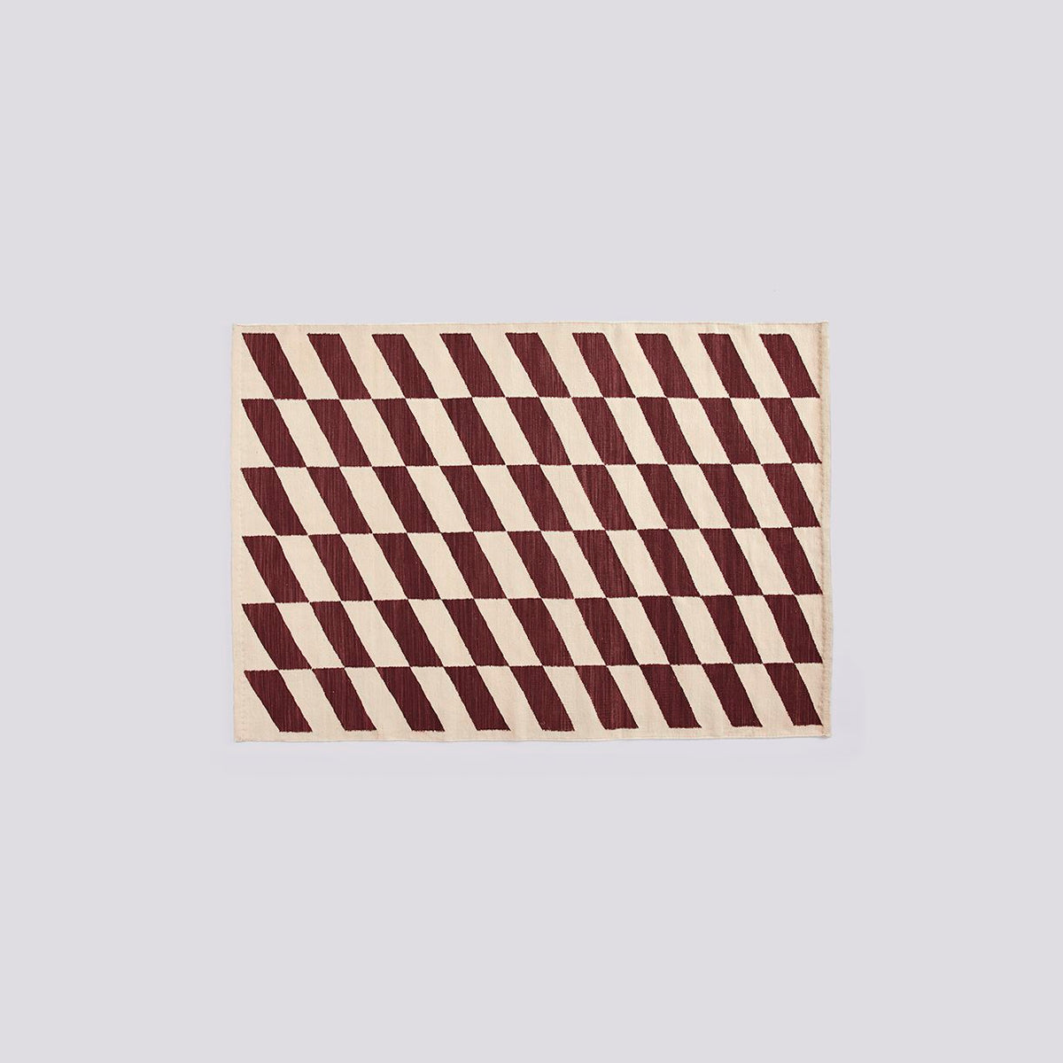 Tapis Shift Kelim bordeaux · HAY · vue 2