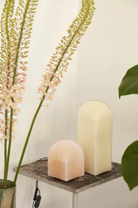 Parade Table Lamp 320 Shell White