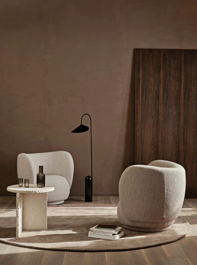 Arum Floor Lamp Black