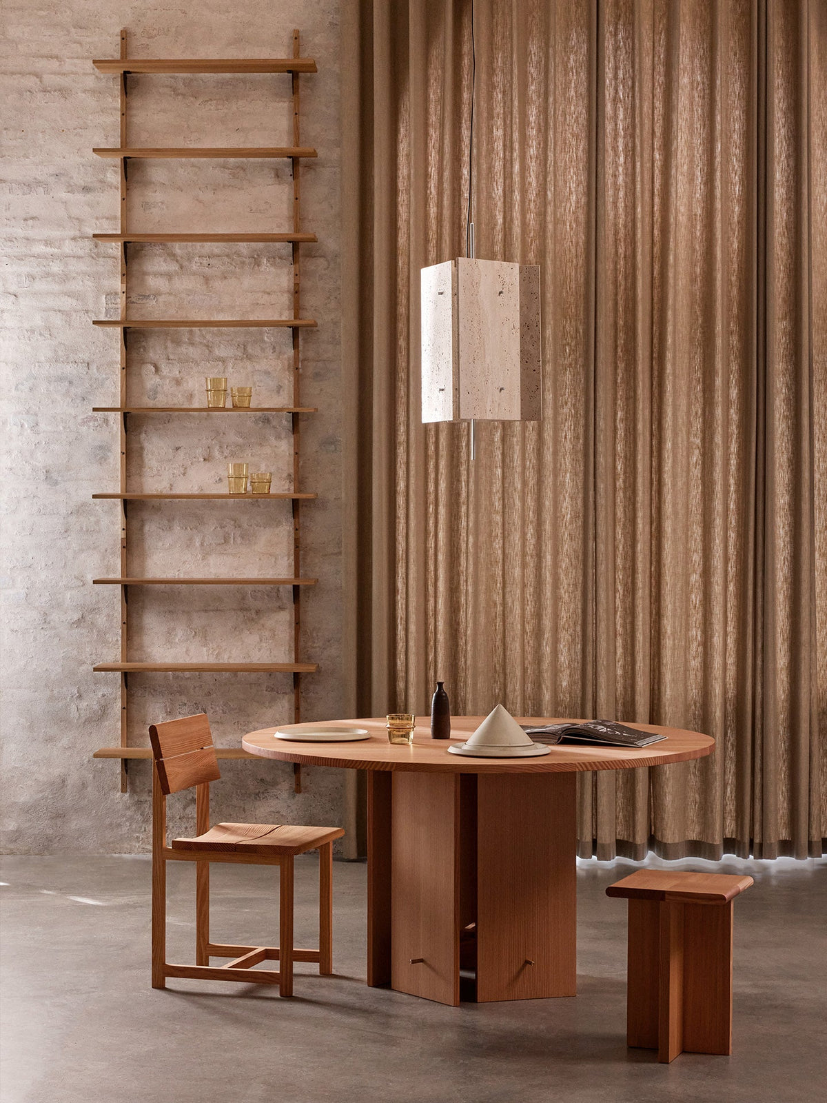 Mesa de comedor Aukko de Ferm Living