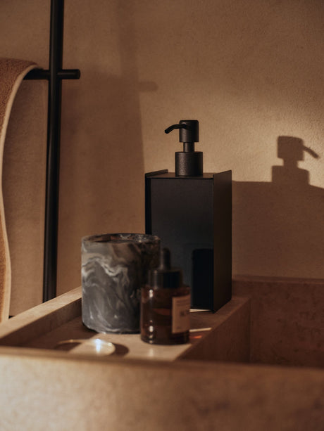 Dispensador de jabón Sama de Ferm Living