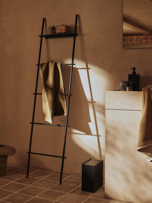 Estante toallero Dora de Ferm Living