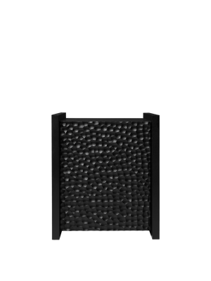 Mesa auxiliar Scarni fresno teñido oscuro · Ferm Living