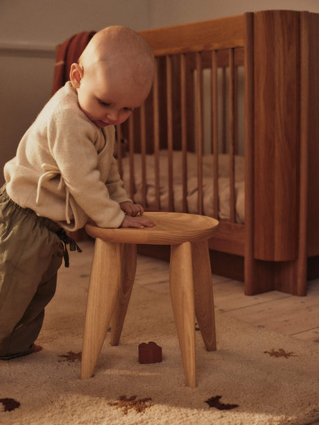 Taburete infantil Feve fresno natural · Ferm Living