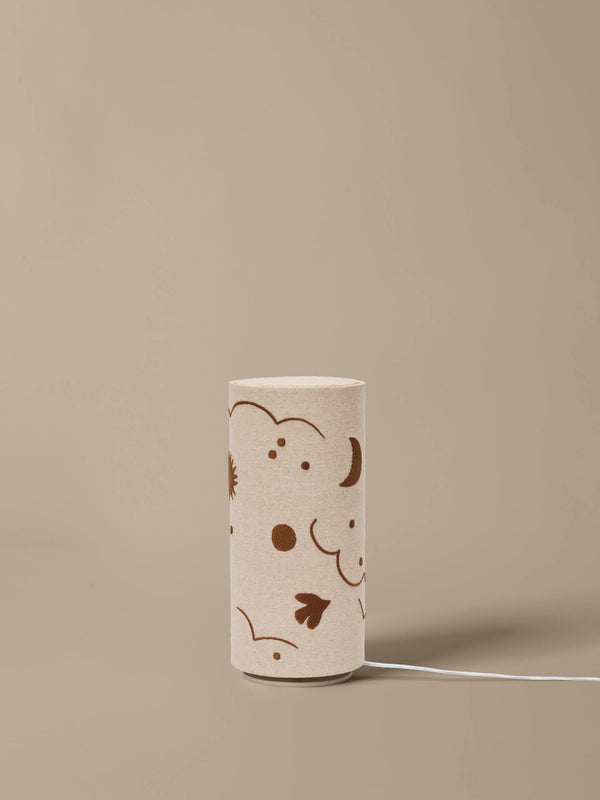 Lámpara de mesa Skye natural/bronce · Ferm Living